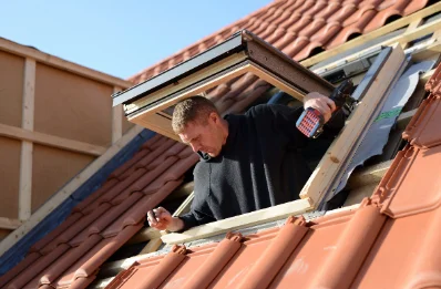 Pose de fenêtres de toit Velux à Saulny